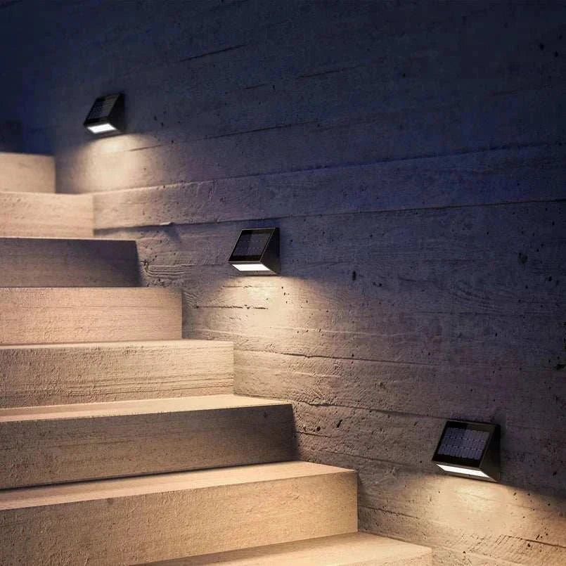 KLEWE ECOSTEP LED solar wall lights in anthracite illuminating outdoor stairs with IP65 weather protection