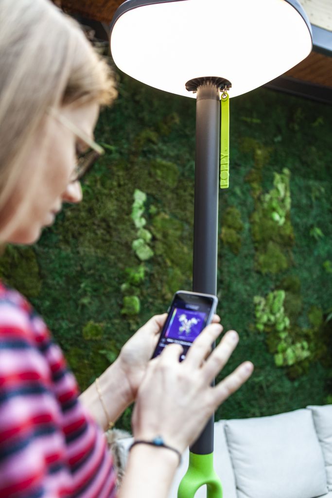 LUTEC Poppy solar LED floor lamp + speaker - Elant Store
