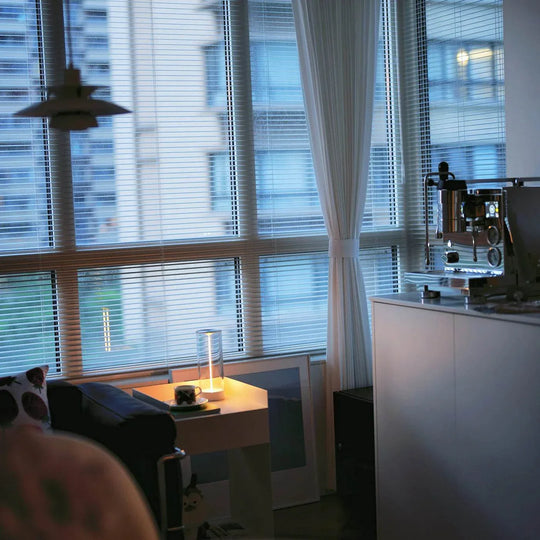 Auge Light cordless modern table lamp with 3-level dimming and night light features